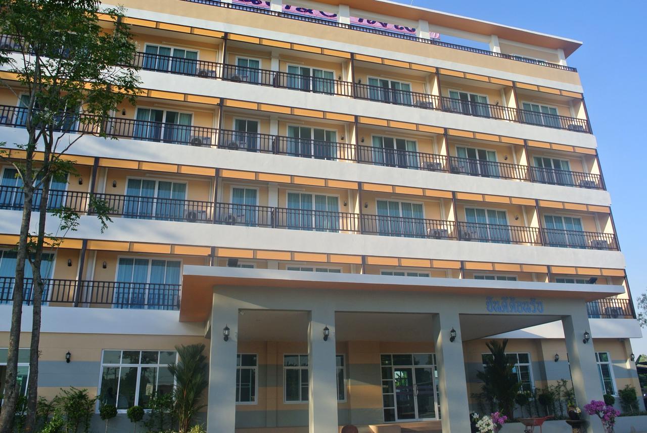 Baan Duangkamol Hotel Phitsanulok Exterior photo