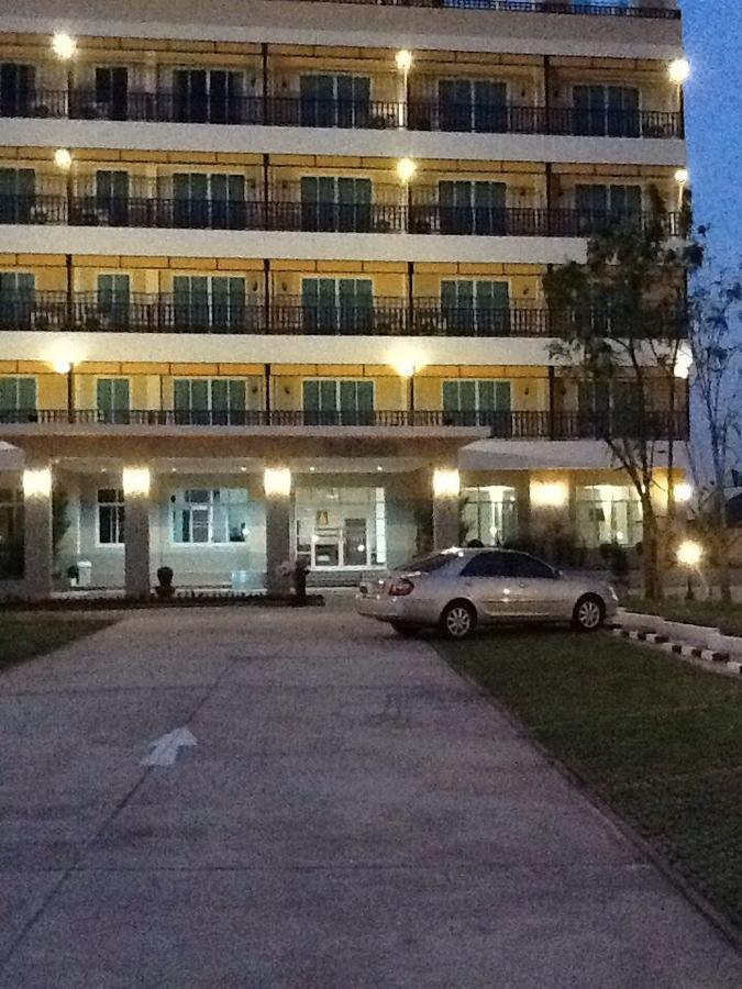 Baan Duangkamol Hotel Phitsanulok Exterior photo